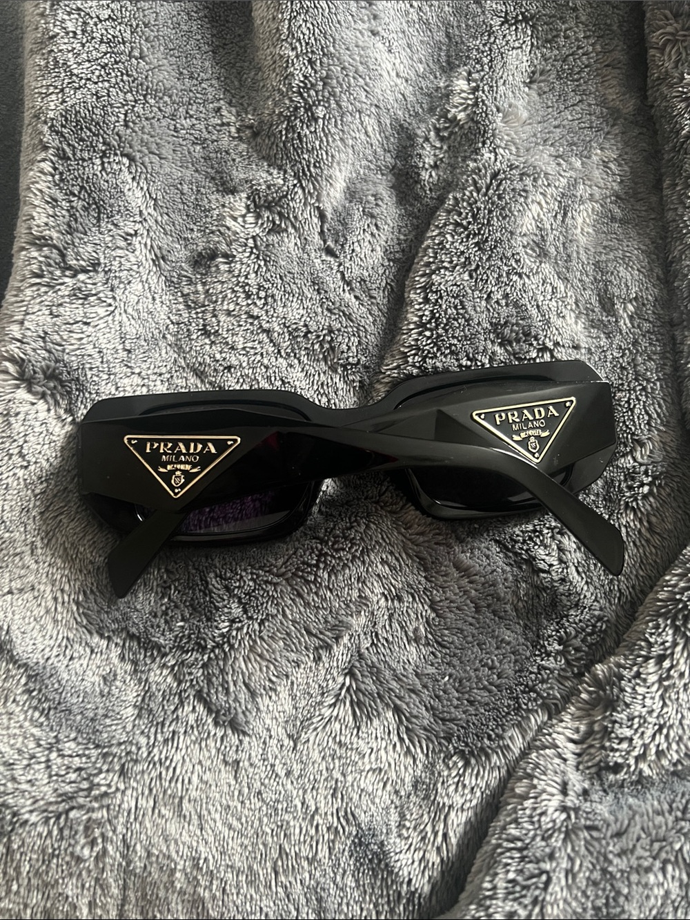 Prada Black Women's Oversized Sunglasses with Gold Logo Accent - Picture 6 of 10